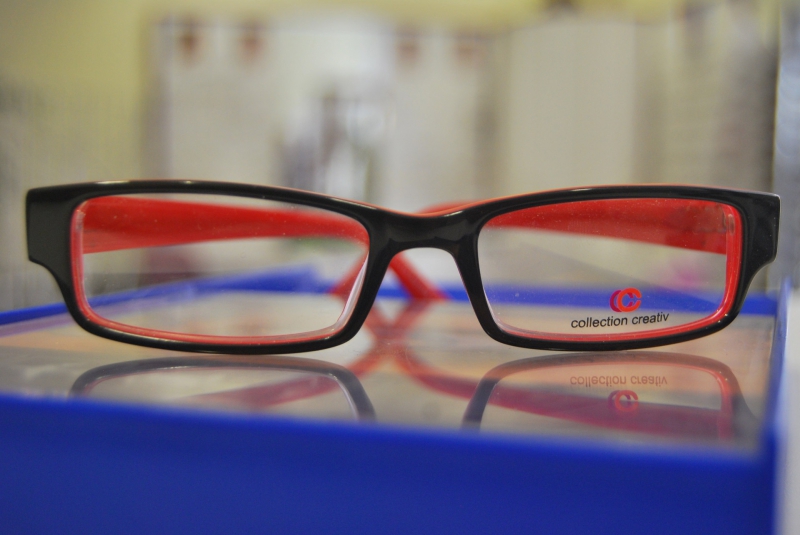 opticien-ROUBION-min_view-sight-lens-frame-optics-spectacles-1141012-pxhere.com